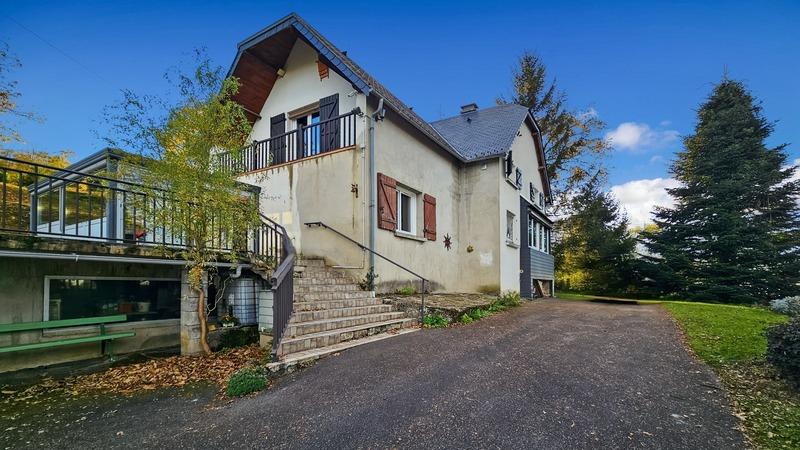 Maison - 174 m² - 5 pièces