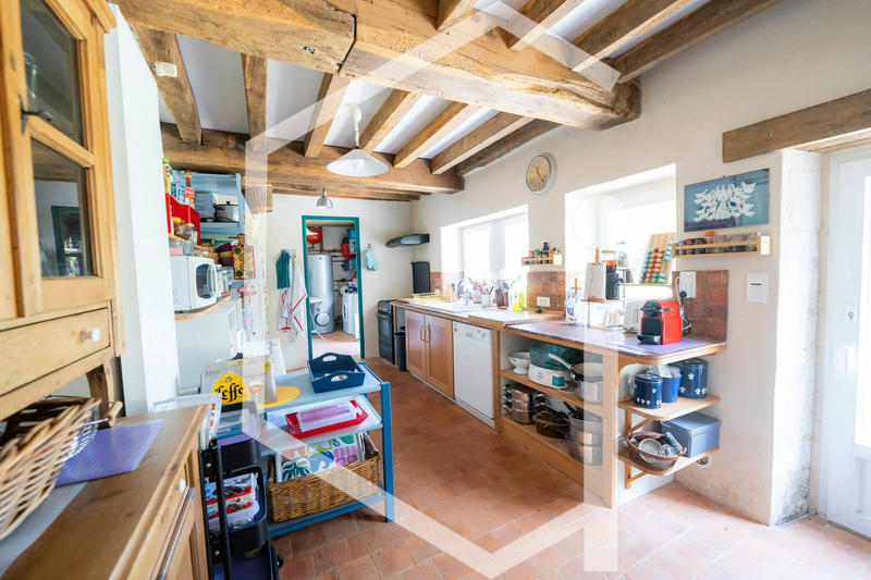Propriété - 458 m² - 13 pièces