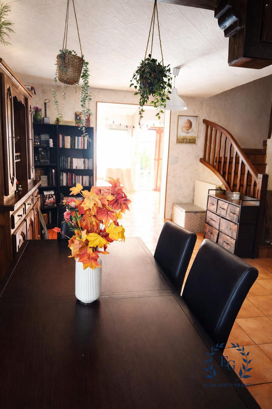 Maison traditionnelle - 117 m² - 6 pièces