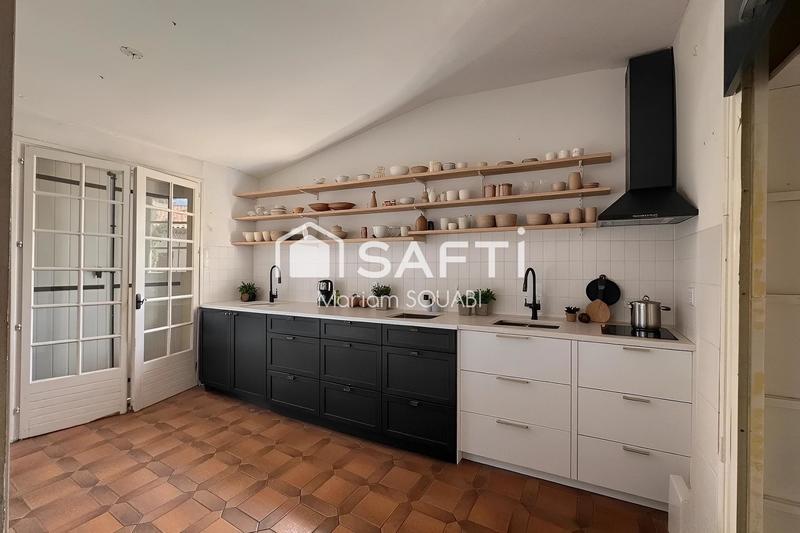 Maison - 136 m² - 8 pièces