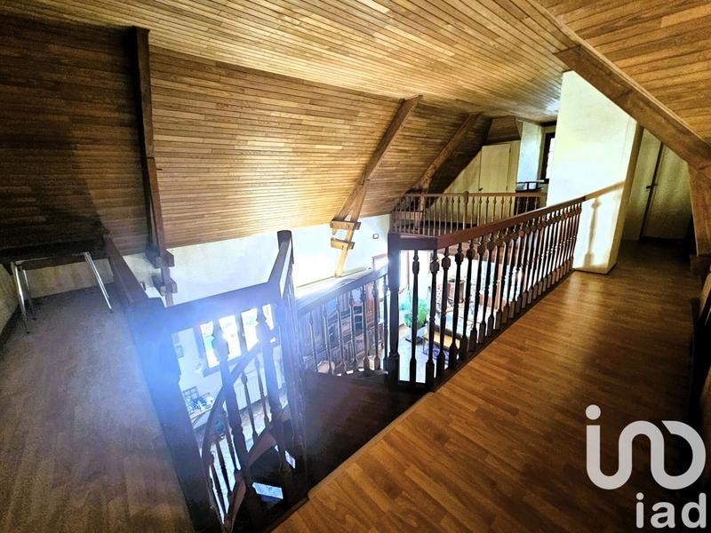 Maison - 225 m² - 8 pièces