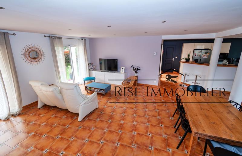 Maison - 147 m² - 6 pièces