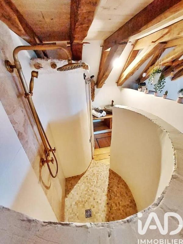 Maison - 265 m² - 13 pièces