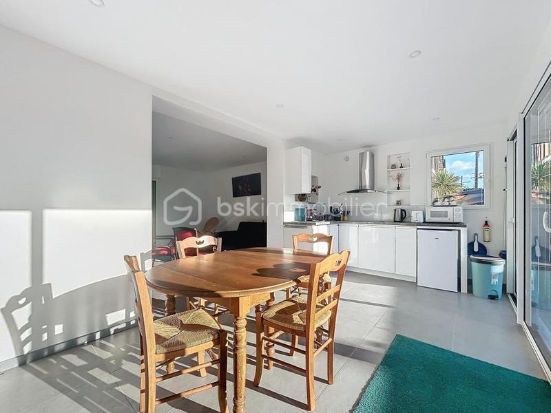 Demeure - 227 m² - 7 pièces