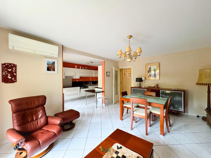 Appartement - 75 m² - 4 pièces