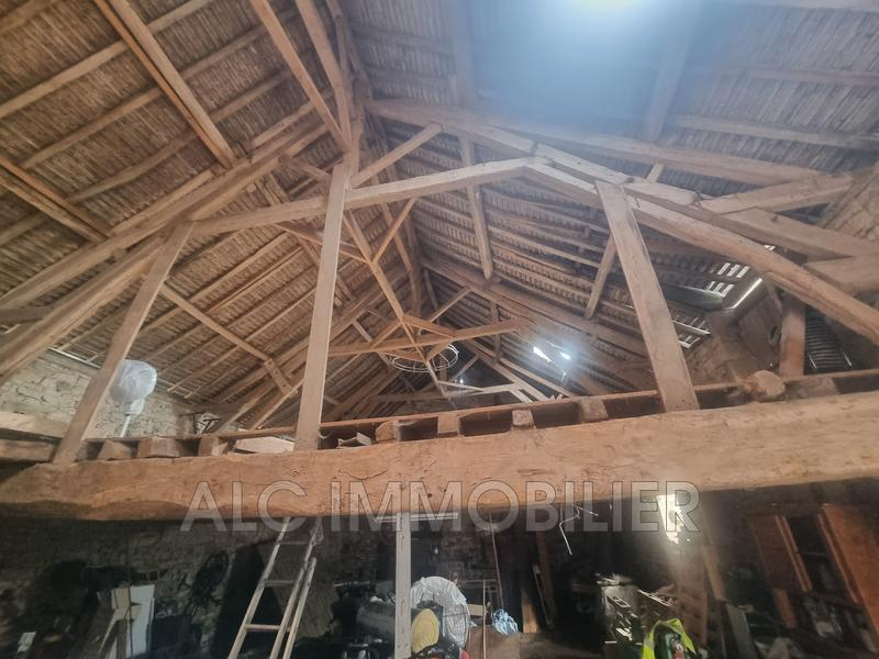 Maison - 200 m² - 2 pièces