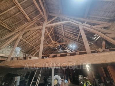 Maison - 200 m² - 2 pièces