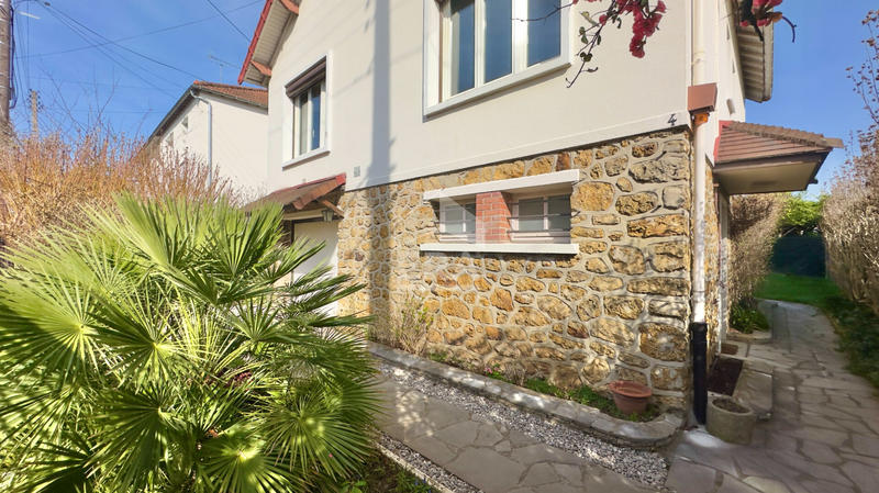 Maison - 86 m² - 4 pièces