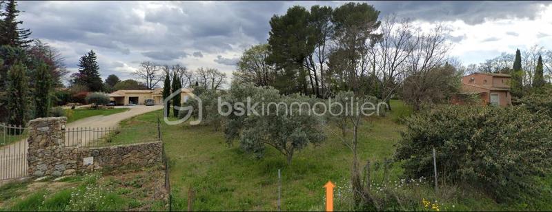 Terrain - 1 000 m²