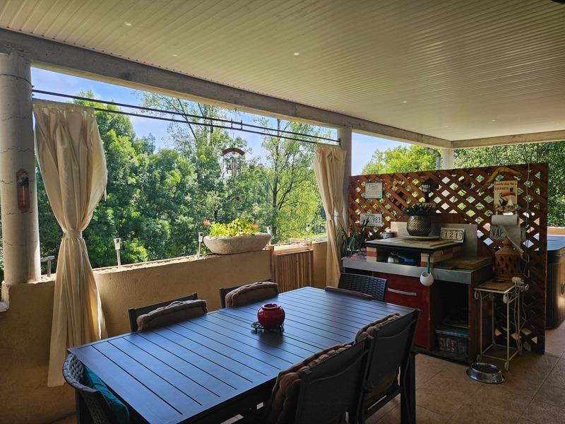 Maison - 203 m² - 7 pièces