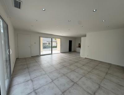 Maison - 92 m² - 5 pièces