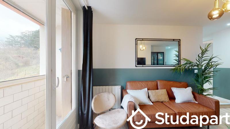 Chambre - 9 m² - 1 pièce