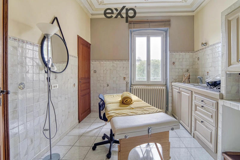 Maison contemporaine - 400 m² - 15 pièces