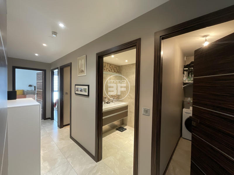 Appartement - 105 m² - 4 pièces