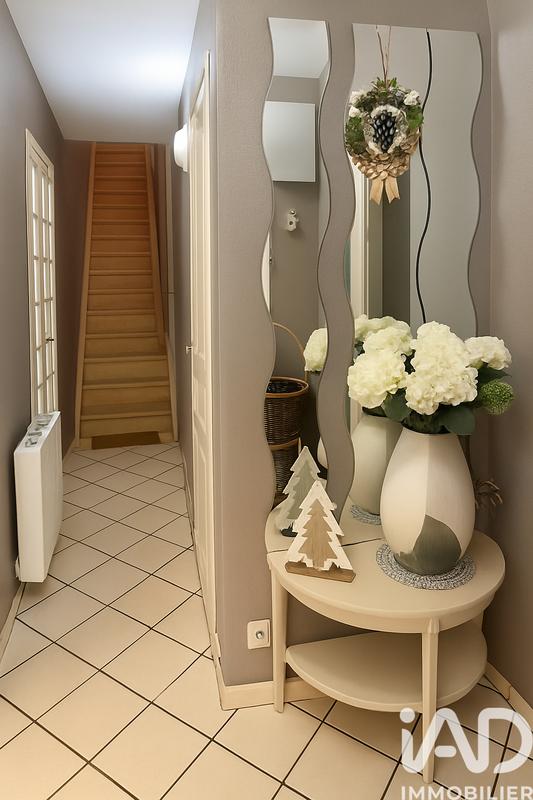 Maison - 216 m² - 8 pièces