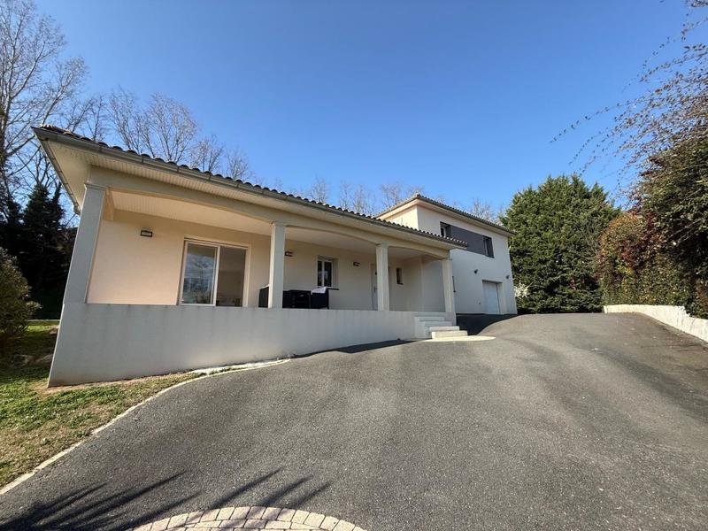 Maison - 159 m² - 7 pièces