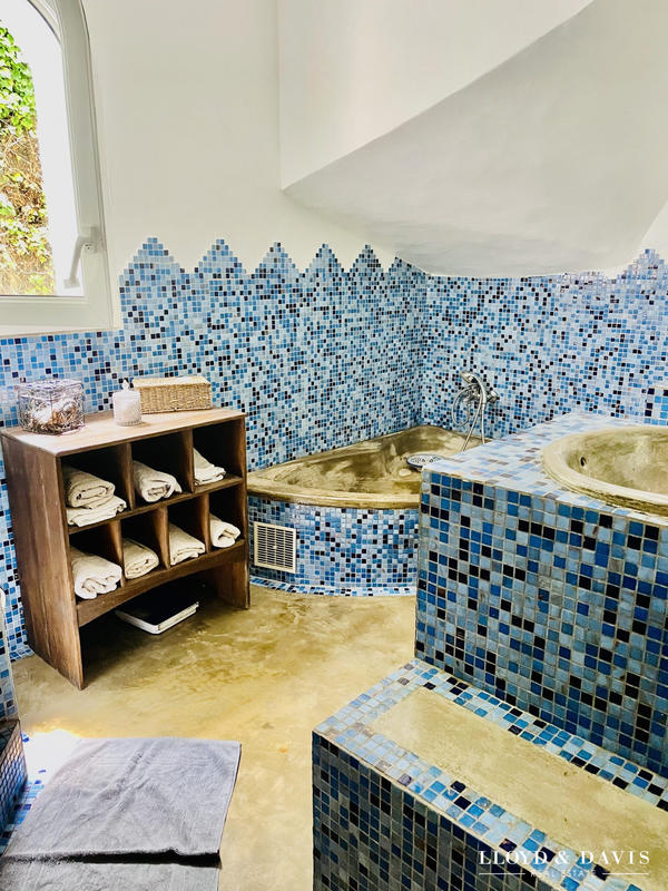 Maison - 228 m² - 5 pièces