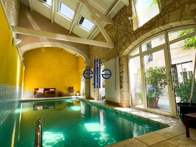 Maison - 278 m² - 10 pièces