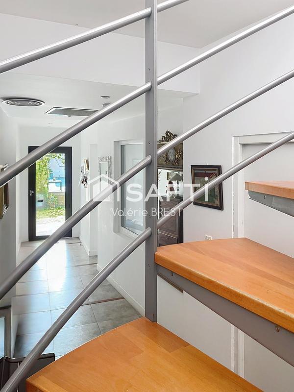 Maison - 165 m² - 7 pièces