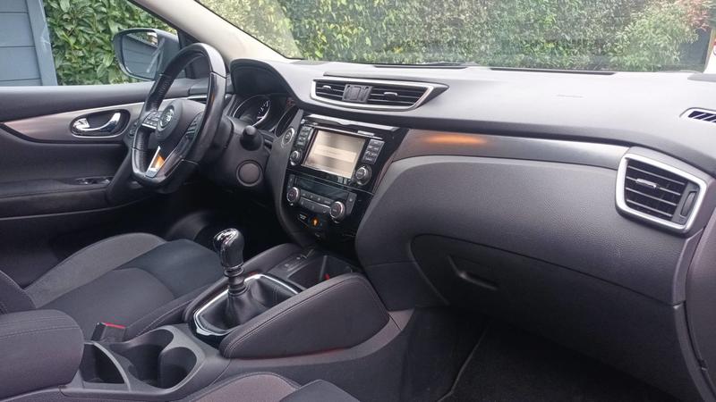 Nissan Qashqai II 1.2 Dig-T 115 n-Connecta - 5 places
