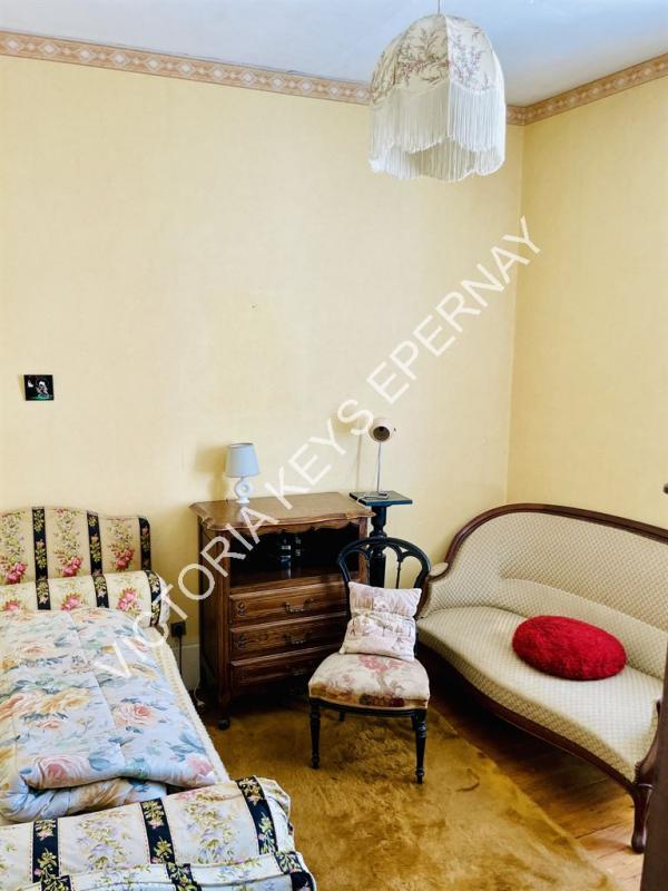 Maison - 183 m² - 6 pièces