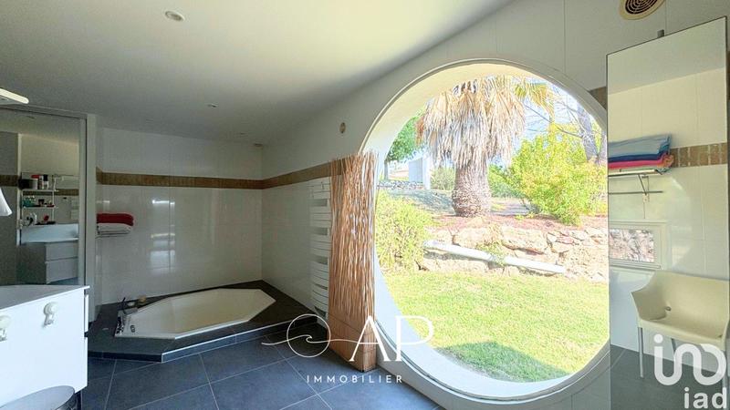 Maison - 223 m² - 5 pièces