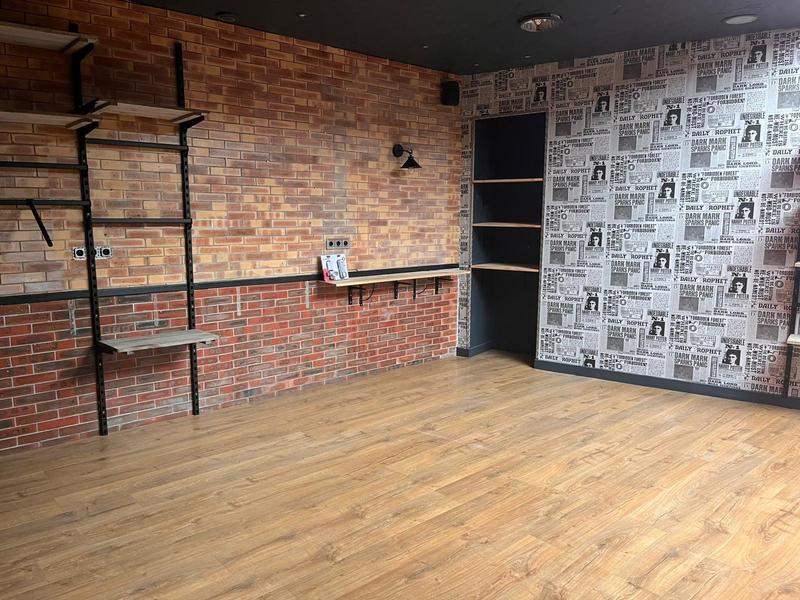 Local commercial - 83 m²