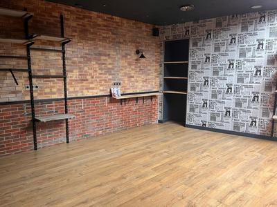 Local commercial - 83 m²