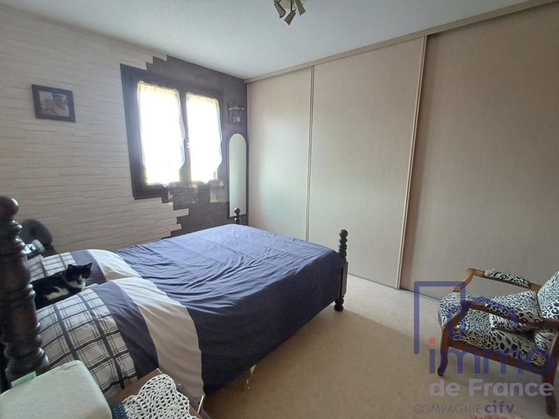 Maison traditionnelle - 132 m² - 6 pièces