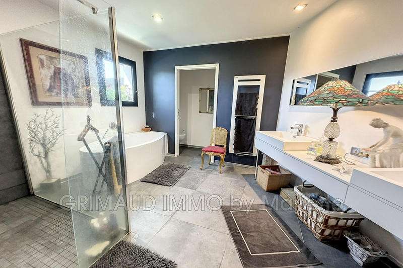 Villa - 172 m² - 4 pièces