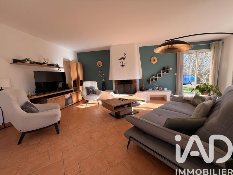 Maison - 244 m² - 9 pièces