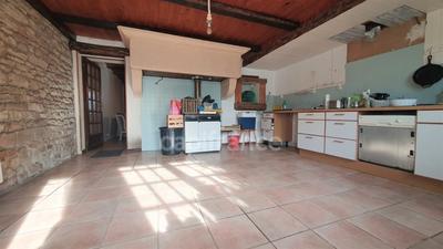 Maison en pierre - 195 m² - 7 pièces