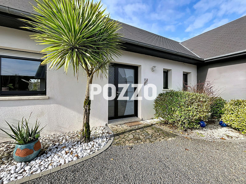 Maison - 215 m² - 6 pièces