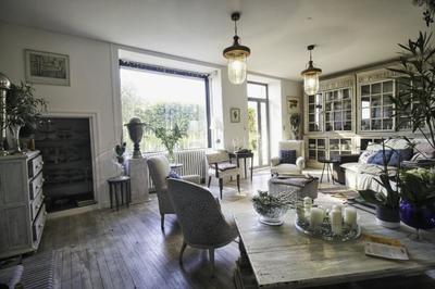 Propriété - 291 m² - 15 pièces