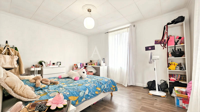 Maison - 142 m² - 6 pièces