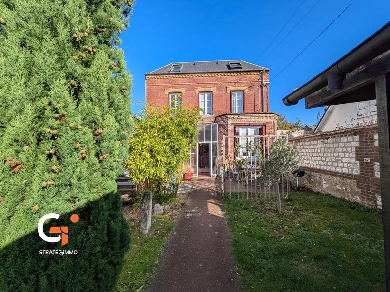 Maison - 100 m² - 6 pièces