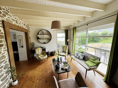 Maison - 159 m² - 6 pièces