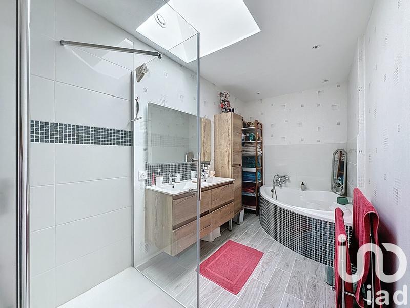 Maison - 140 m² - 6 pièces