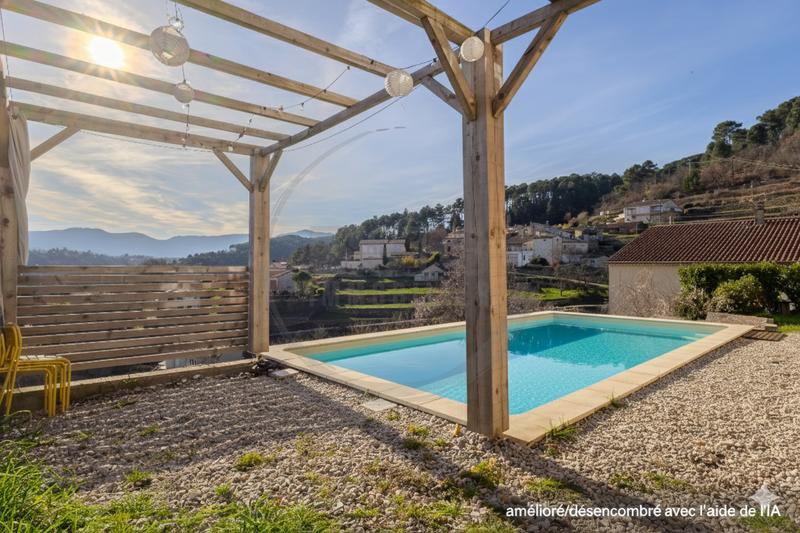 Maison - 130 m² - 5 pièces