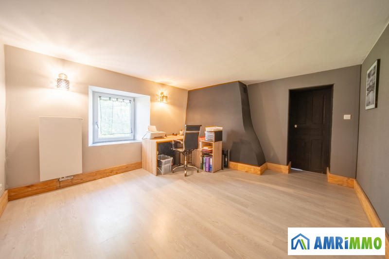 Maison - 200 m² - 7 pièces