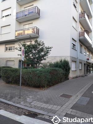 Chambre - 15 m² - 1 pièce