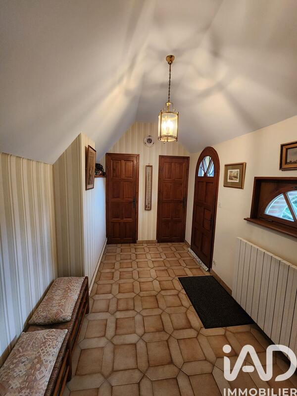 Maison - 223 m² - 5 pièces