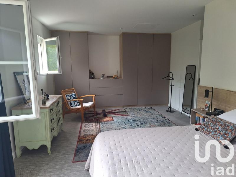 Maison - 250 m² - 8 pièces