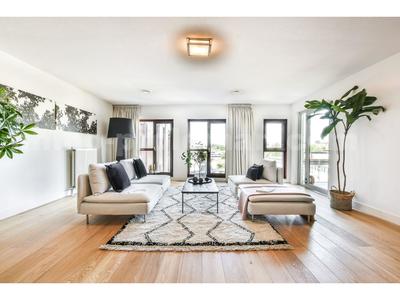 Appartement - 98 m² - 5 pièces