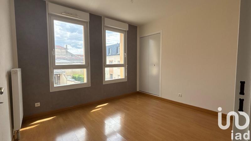Appartement - 96 m² - 5 pièces