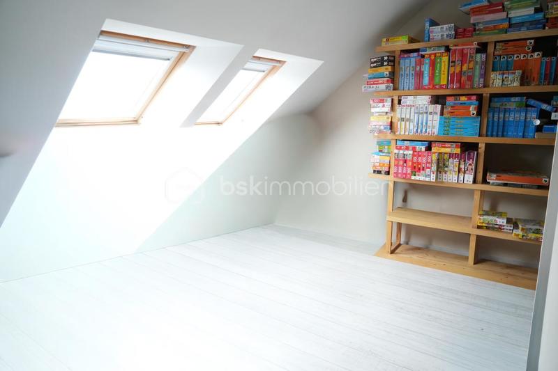 Maison - 230 m² - 9 pièces