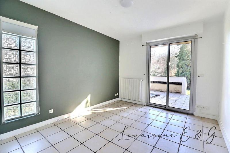 Maison - 161 m² - 7 pièces