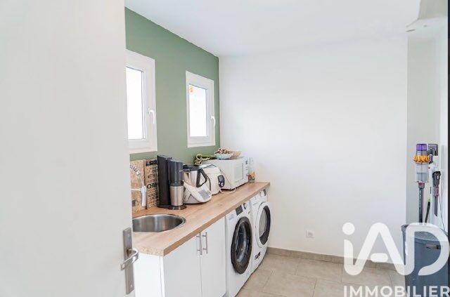 Maison - 200 m² - 8 pièces