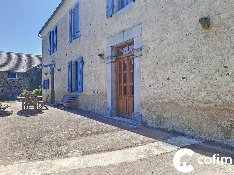 Maison ancienne - 244 m² - 7 pièces