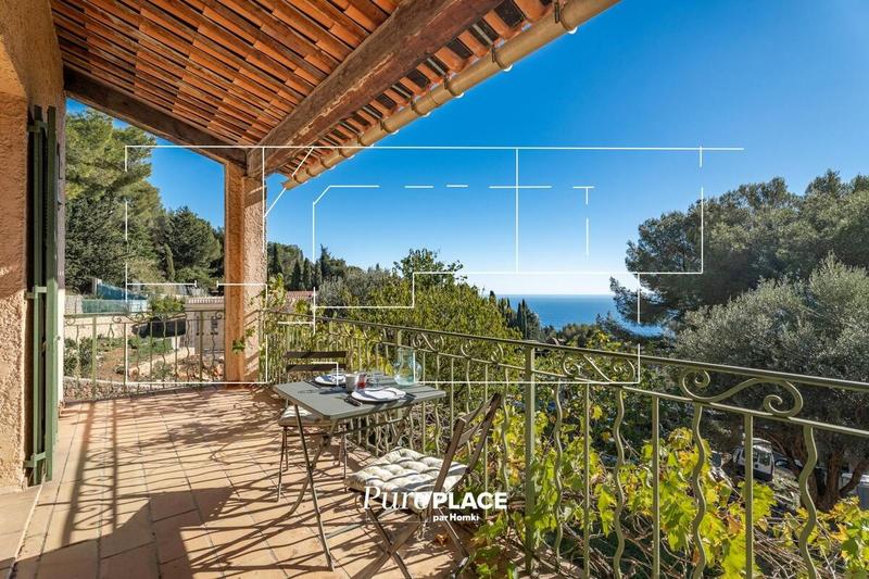 Villa - 236 m² - 6 pièces